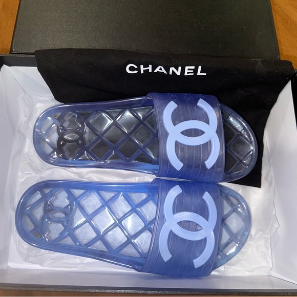 CHANEL SANDALS- worn once! FOR SALE - Picture 8 of 8